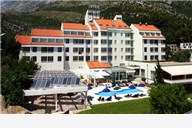 Obiteljski odmor u Hotelu Quercus 4* u Drveniku na Makarskoj rivijeri uz 3 dana i 2 noćenja ili 4 dana i 3 noćenja na bazi punog pansiona plus za 2 osobe i do 2 djece!